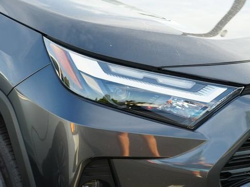 Used 2025 Toyota RAV4 XLE AWD/4WD image 10