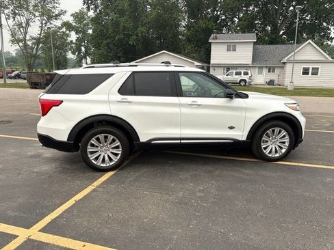 Used 2024 Ford Explorer King Ranch w/ Technology Package AWD/4WD image 2