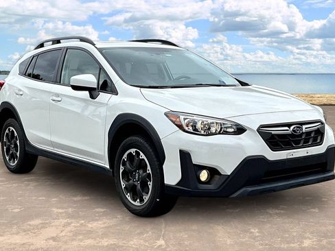 Used 2023 Subaru Crosstrek 2.0i Premium AWD/4WD image 3