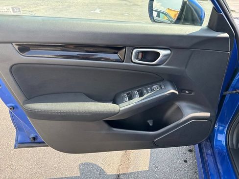 Used 2023 Honda Civic EX image 27