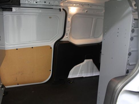 Used 2018 Ford Transit Connect XLT FWD image 19