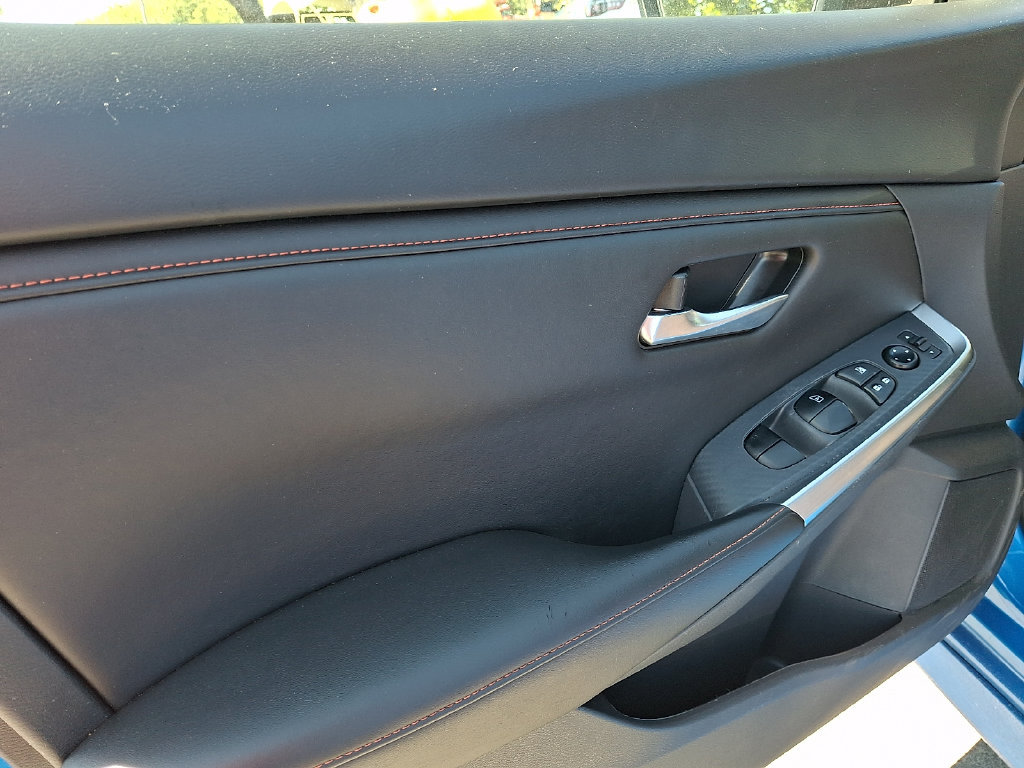 Used 2025 Nissan Sentra SR FWD image 12