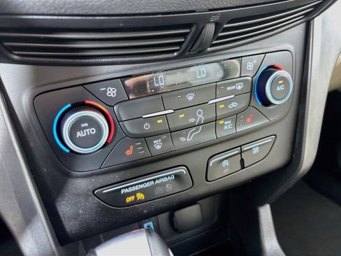 Used 2019 Ford Escape SEL AWD/4WD image 15