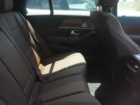 Used 2025 Mercedes-Benz GLE 450 4MATIC image 12