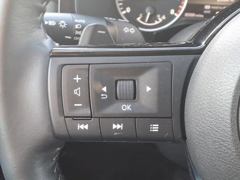 Certified 2024 Nissan Pathfinder SL image 11