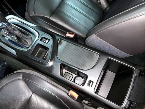 Used 2017 Buick Regal FWD image 36