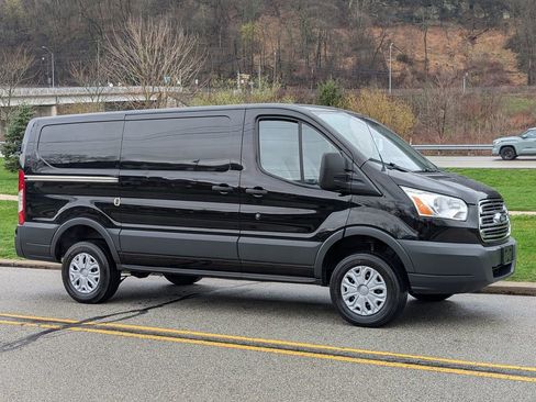 Used 2018 Ford Transit 150 130 Low Roof w/ Exterior Upgrade Package RWD image 3