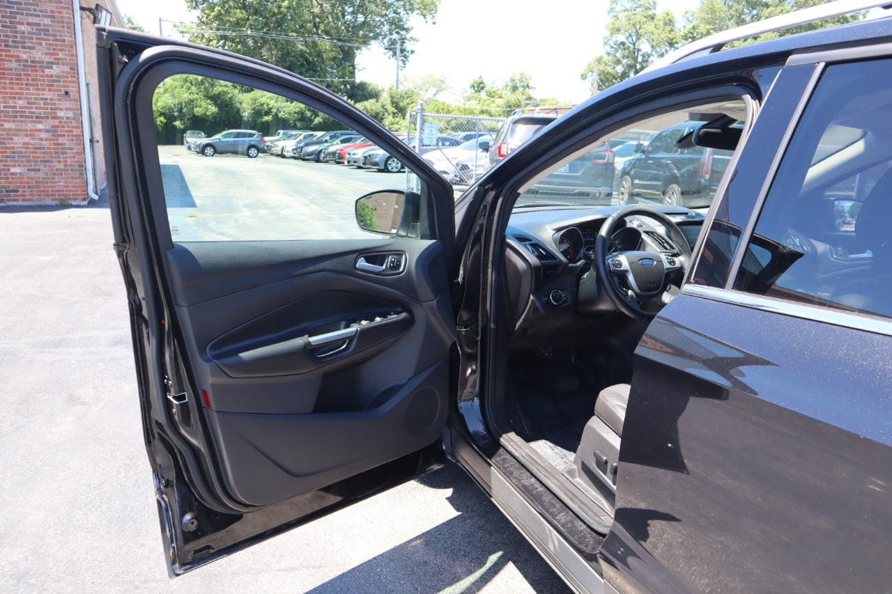Used 2014 Ford Escape Titanium w/ Equipment Group 401A AWD/4WD image 19