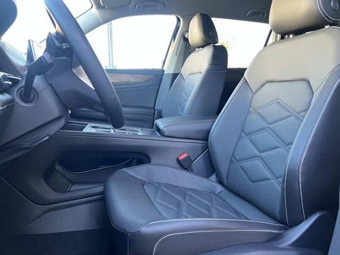 New 2026 Volkswagen Atlas SE FWD image 11