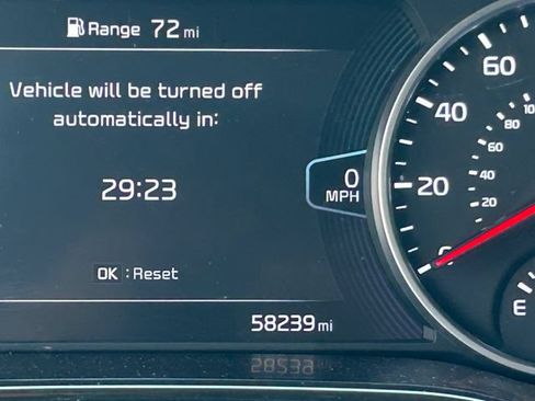 Used 2021 Kia Seltos SX w/ SX Sunroof Package AWD/4WD image 23
