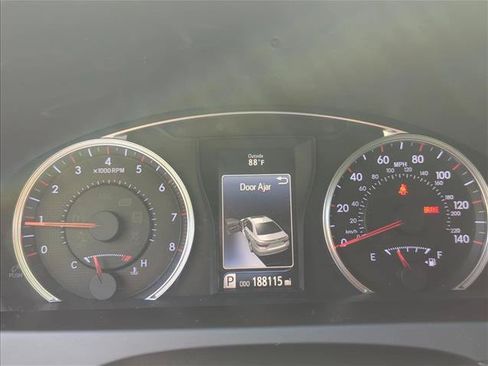 Used 2017 Toyota Camry XSE w/ Moonroof Package FWD image 15