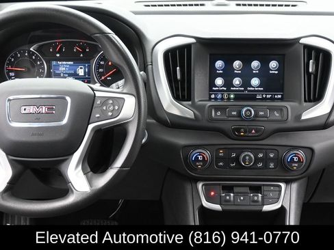 Used 2023 GMC Terrain SLE w/ Driver Convenience Package image 13