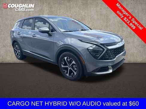 Used 2025 Kia Sportage EX FWD image 2