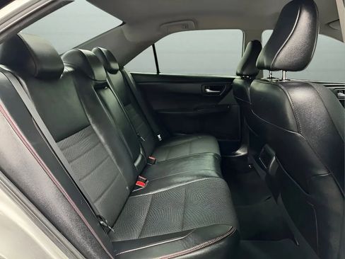 Used 2017 Toyota Camry SE FWD image 13