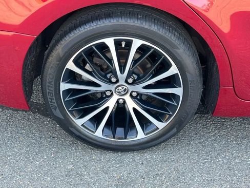 Used 2018 Toyota Camry SE w/ Convenience Package FWD image 35