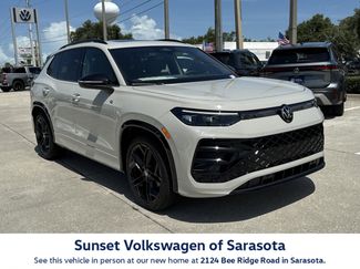 New 2026 Volkswagen Tiguan SE R-Line FWD video 1