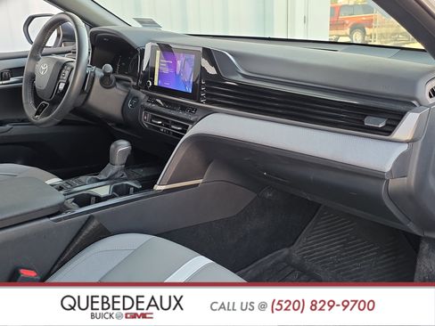 Used 2025 Toyota Camry SE w/ Convenience Package image 28