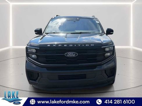 Certified 2025 Ford Expedition Active AWD/4WD image 2