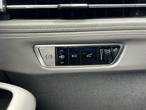 Used 2025 Cadillac Escalade IQ Sport 1 w/ Smart Trailering package AWD/4WD image 65