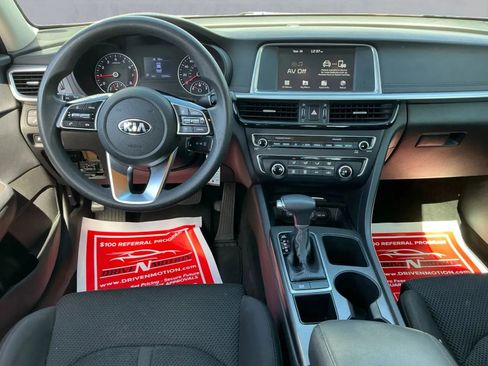 Used 2019 Kia Optima LX image 16