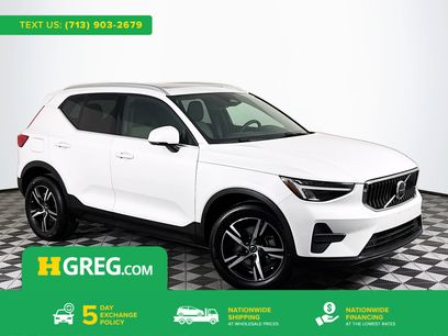 Used 2025 Volvo XC40 B5 Core