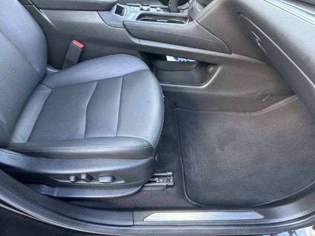 Certified 2024 Cadillac XT5 Premium Luxury w/ LPO, Floor Liner Package AWD/4WD image 21