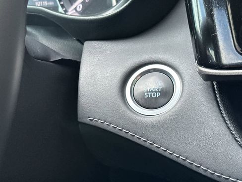 Used 2021 Toyota Highlander Limited image 24