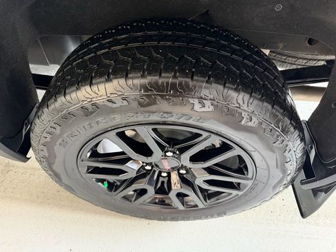 Used 2021 GMC Sierra 1500 Elevation w/ Preferred Package AWD/4WD image 9