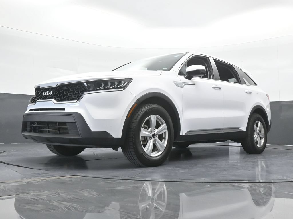 Used 2023 Kia Sorento LX FWD image 53