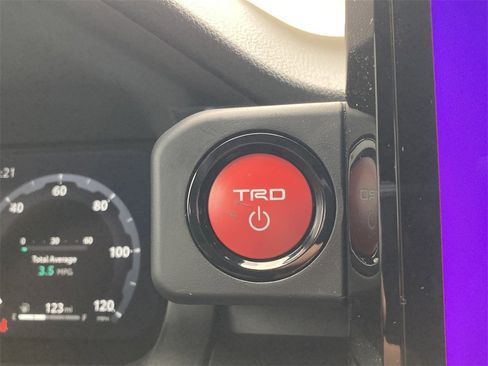 New 2025 Toyota Tacoma TRD Off-Road image 17