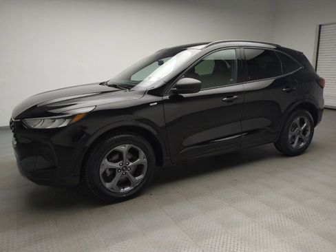 Used 2024 Ford Escape ST-Line w/ Tech Pack #1 AWD/4WD image 2