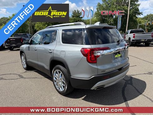 Used 2023 GMC Acadia SLT w/ Preferred Package AWD/4WD image 3