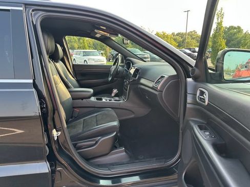 Used 2021 Jeep Grand Cherokee Laredo X AWD/4WD image 33