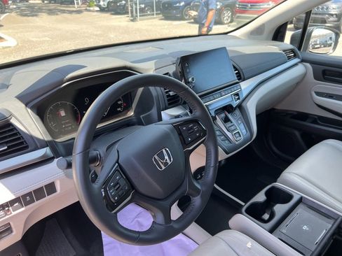 Used 2025 Honda Odyssey EX-L image 9