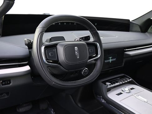 New 2025 Lincoln Navigator Reserve w/ Jet Appearance Package image 11