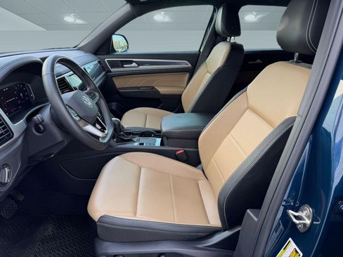 Used 2022 Volkswagen Atlas Cross Sport SE image 5