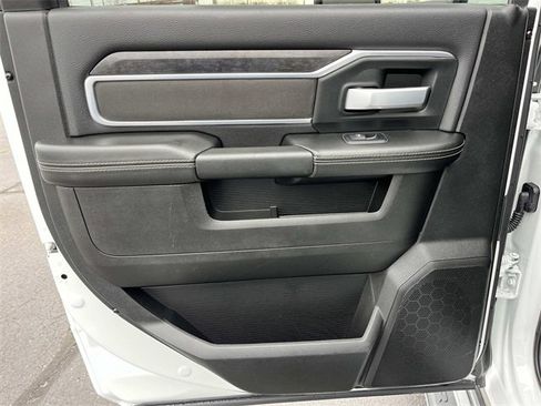 Used 2024 RAM 3500 Big Horn image 21