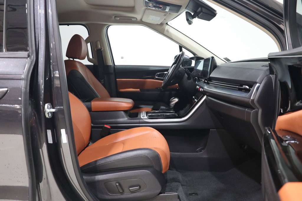 Used 2024 Kia Carnival SX Prestige FWD image 40