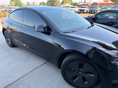 Used 2023 Tesla Model 3 Standard Range RWD image 3