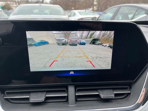 Used 2025 Chevrolet Trax LT image 20