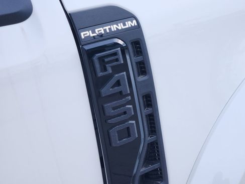 New 2026 Ford F450 Platinum w/ FX4 Off-Road Package image 12