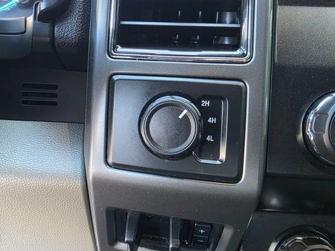 Used 2019 Ford F250 XLT AWD/4WD image 17