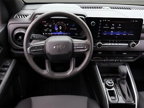 Used 2024 Chevrolet Colorado Trail Boss w/ Technology Package image 12