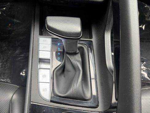Used 2023 Hyundai Elantra Limited w/ Preferred Accessory Package image 20