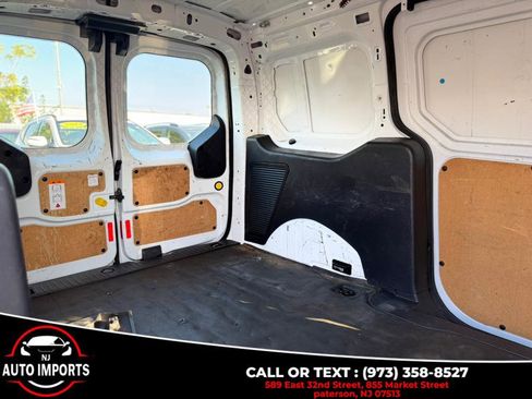 Used 2014 Ford Transit Connect XLT image 22