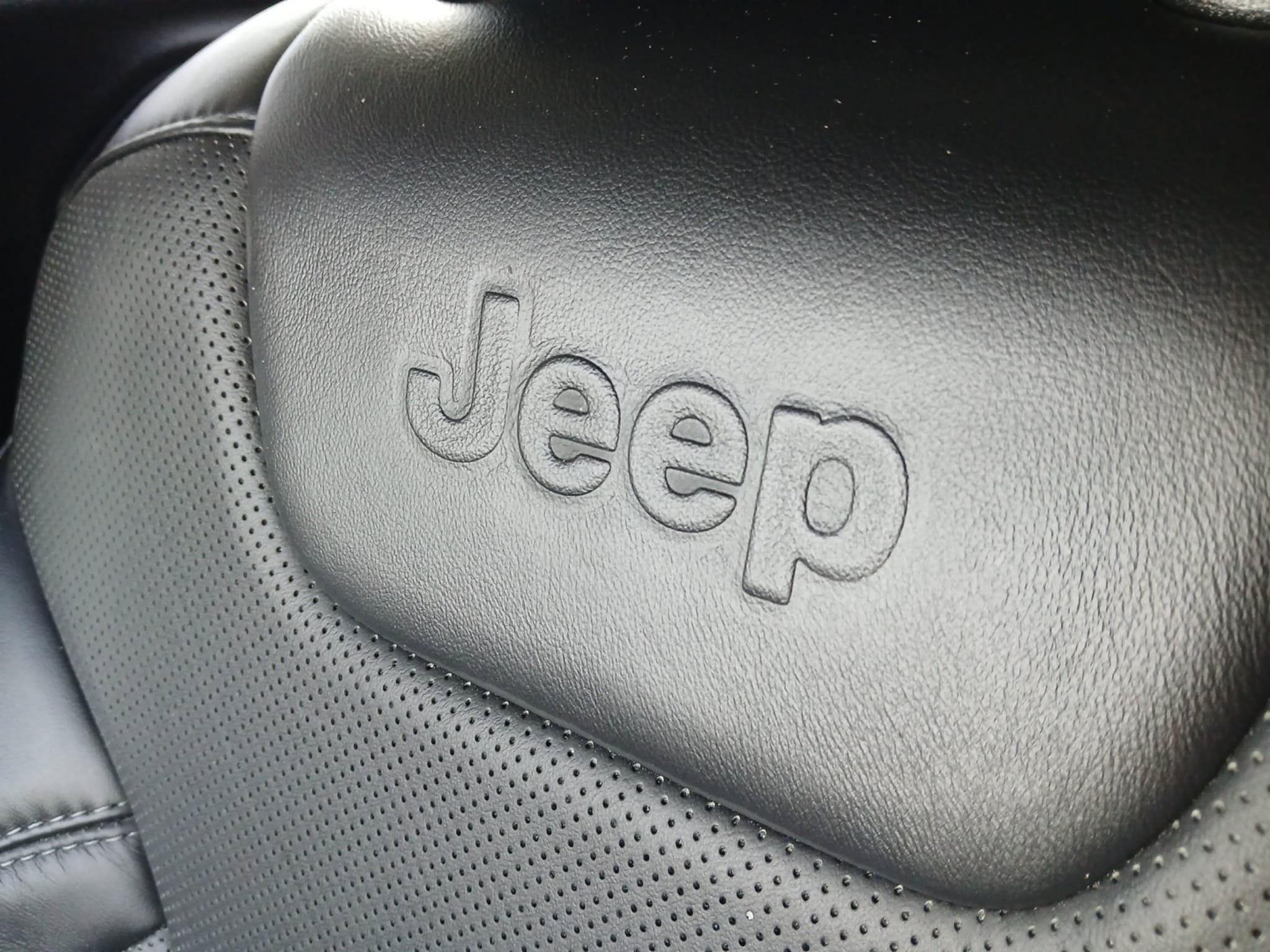 Used 2019 Jeep Cherokee High Altitude FWD image 47