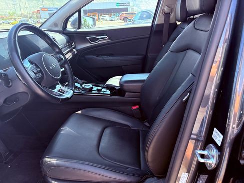 Used 2023 Kia Sportage EX AWD/4WD image 6