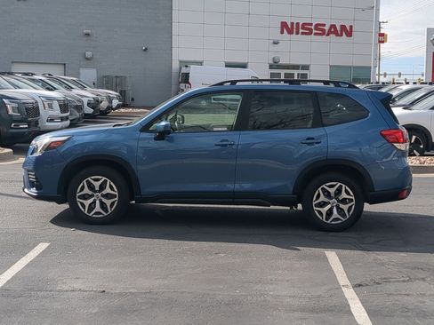 Used 2022 Subaru Forester Premium image 7