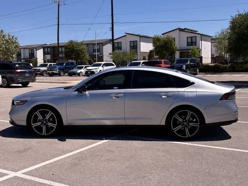 Certified 2026 Honda Accord SE image 3