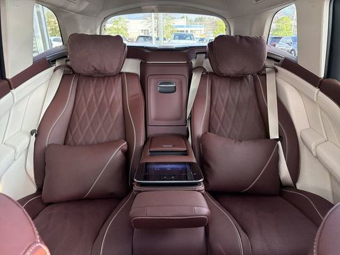 New 2026 Mercedes-Benz Maybach GLS 600 4MATIC image 31